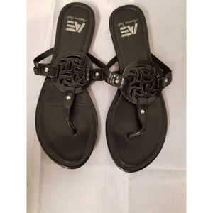 American Eagle Black thong flats sandals size 9